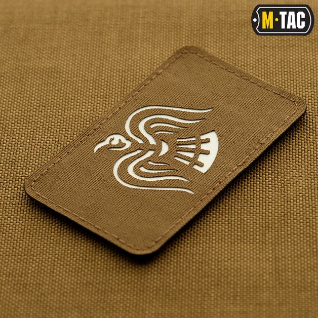 M-Tac нашивка Знамя Ворона Laser Cut светонакопитель/Coyote