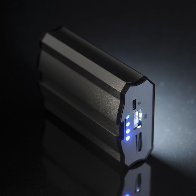 M-Tac фонарь-батарея 21 LED/6000 mAh