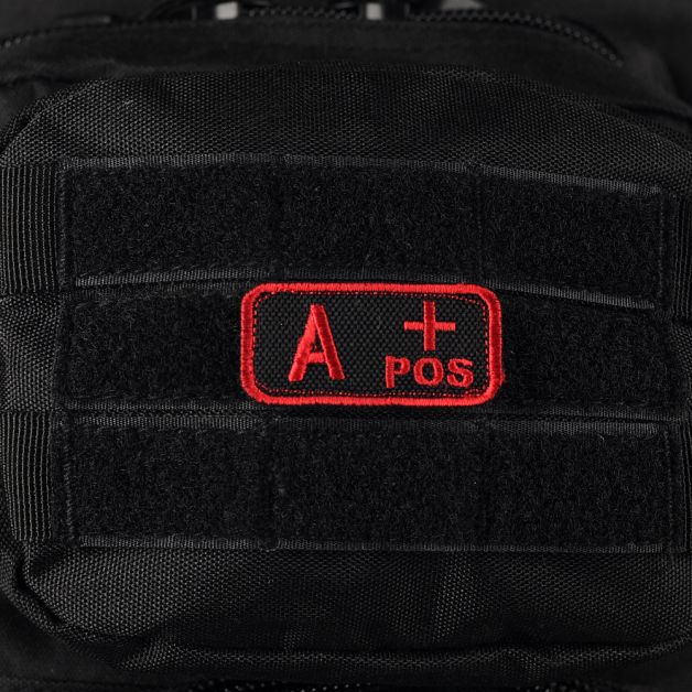 M-Tac нашивка группа крови A+ Pos черно-красная