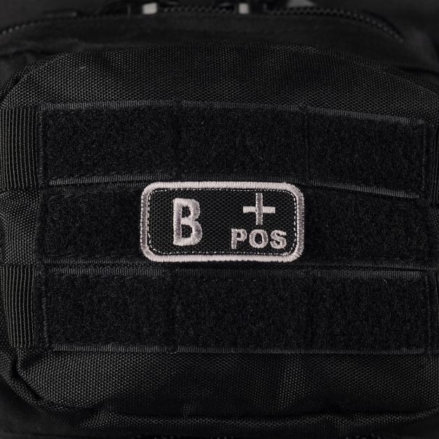 M-Tac нашивка група крові B+ Pos чорно-сіра